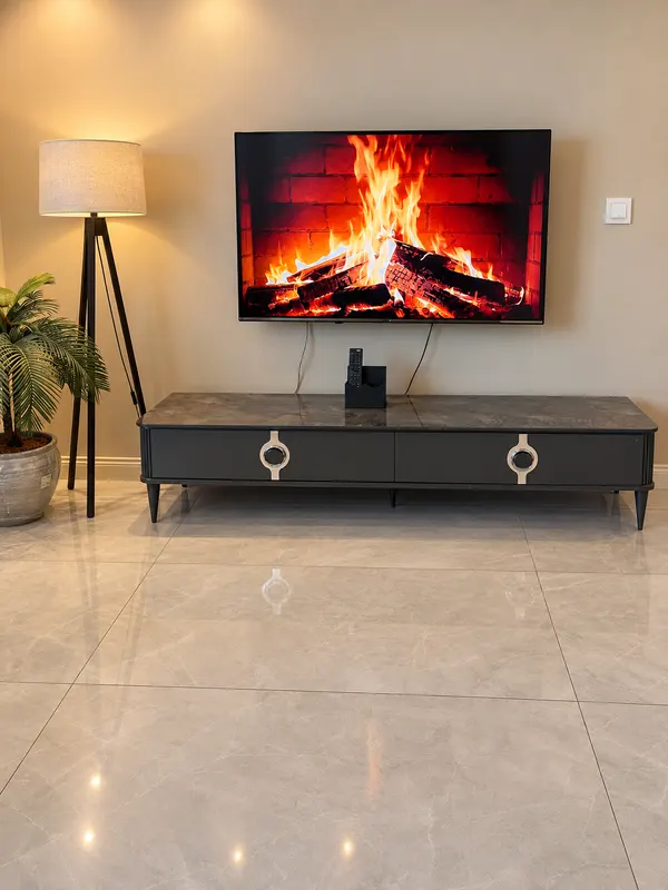 Şehir Residence — TV ve aydınlatma detayı