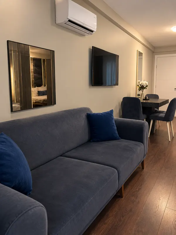 Antrasit Residence — Koltuk ve TV alanı