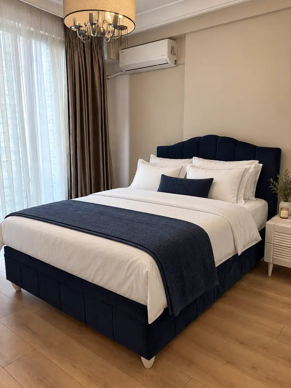 Klasik Residence — Lacivert tekstilli yatak odası